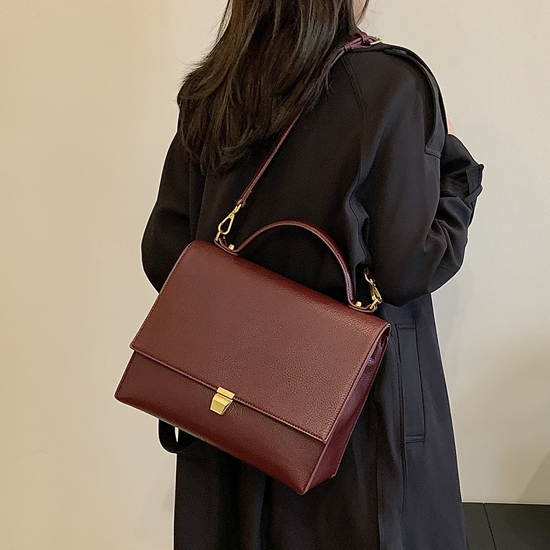 Bolsos de mano texturizados de - Pocket Square Set reseña y precio